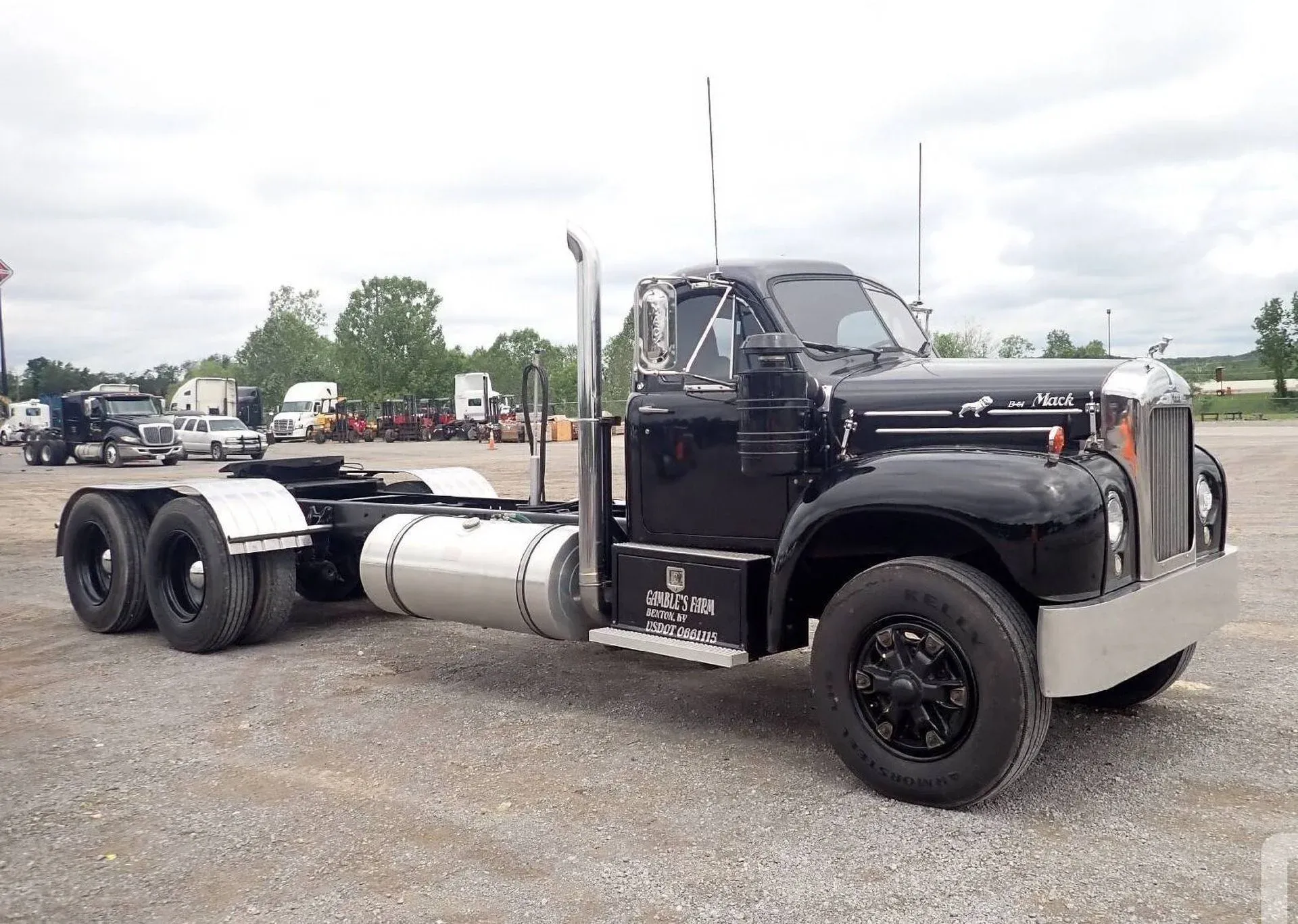 classic mack truck