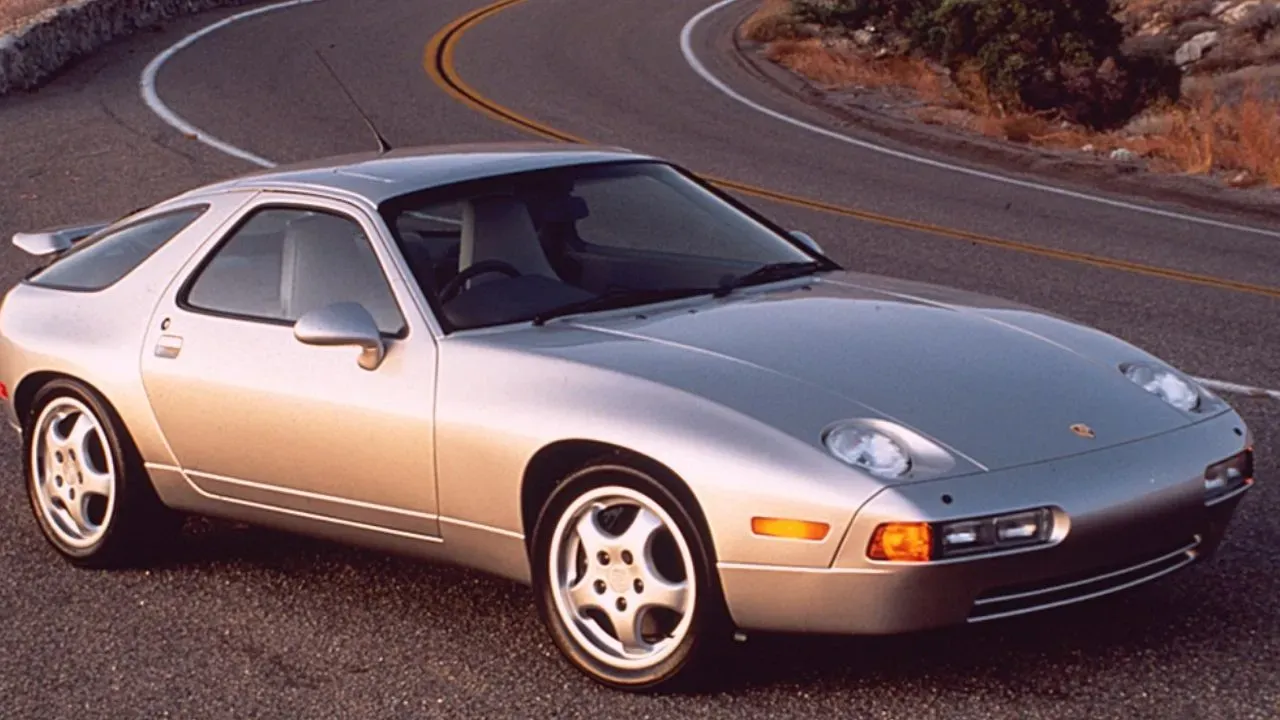 Porsche 928